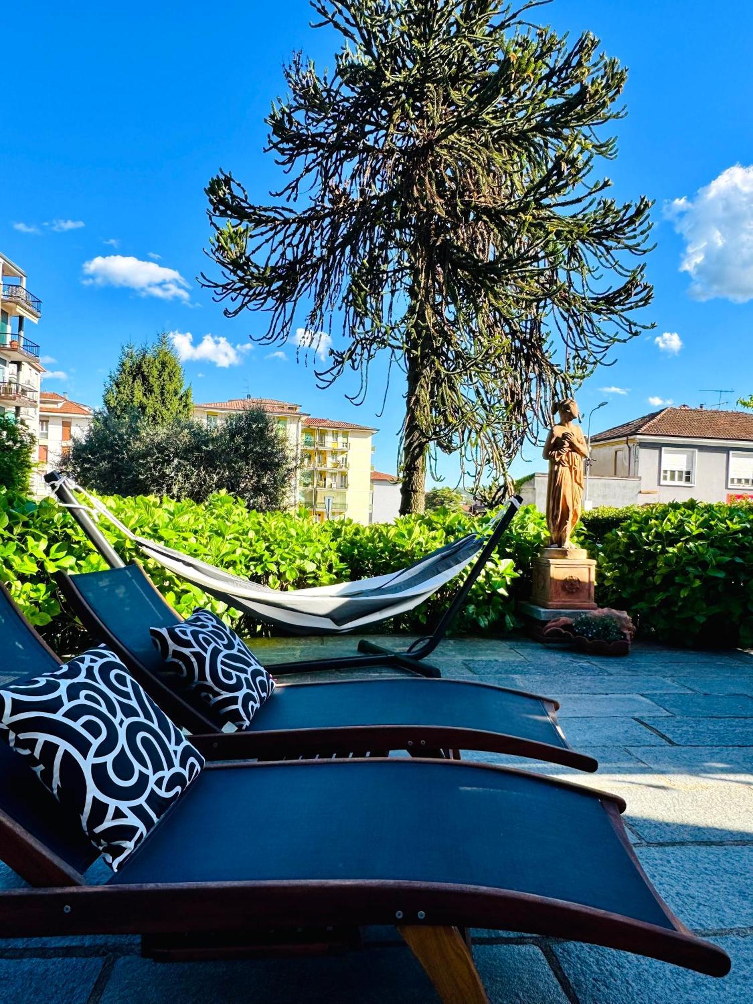 Villa Marchesa Арона Экстерьер фото